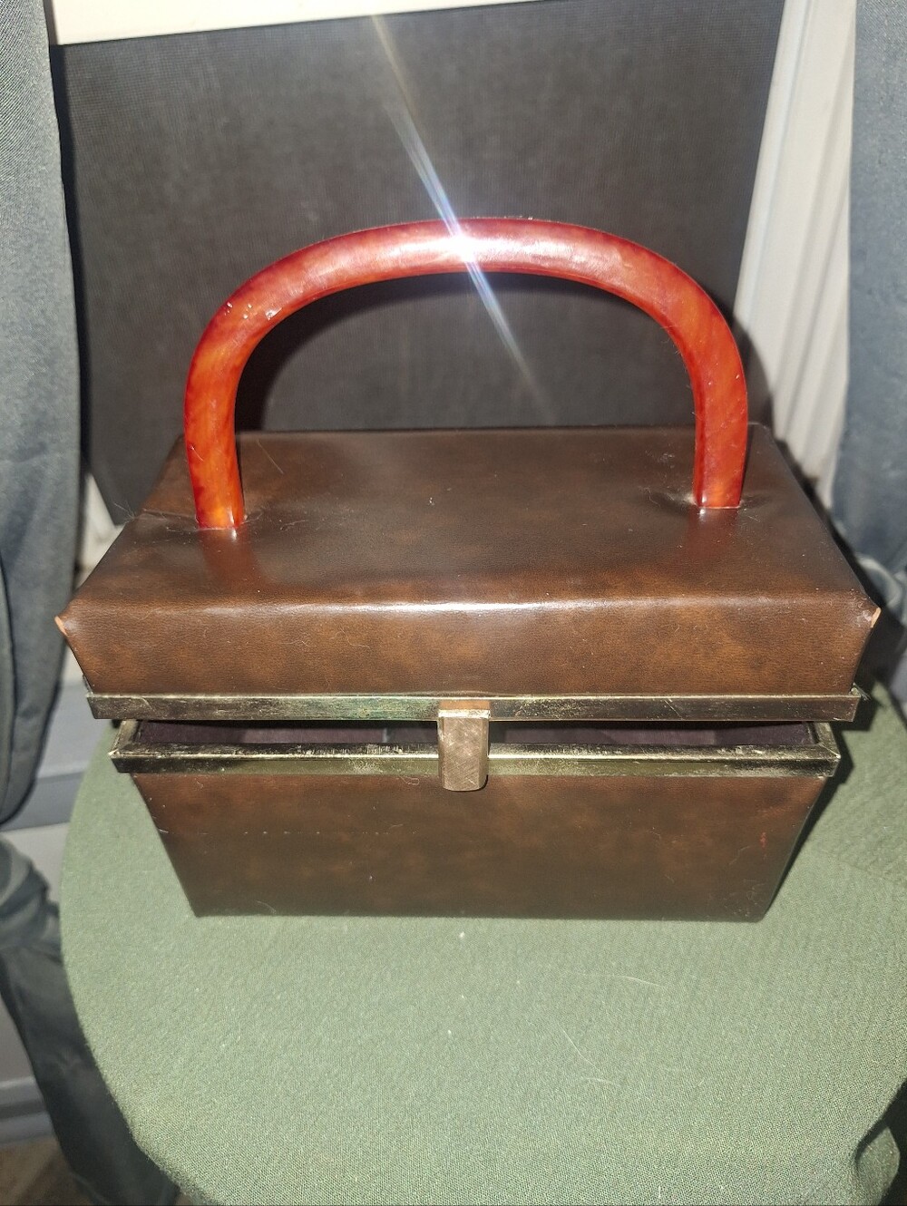 Vimtage 1950s Vinyl Box Purse With Attached Change Purse  Lucite Handle